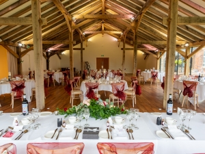 weddings at bredenbury court barns