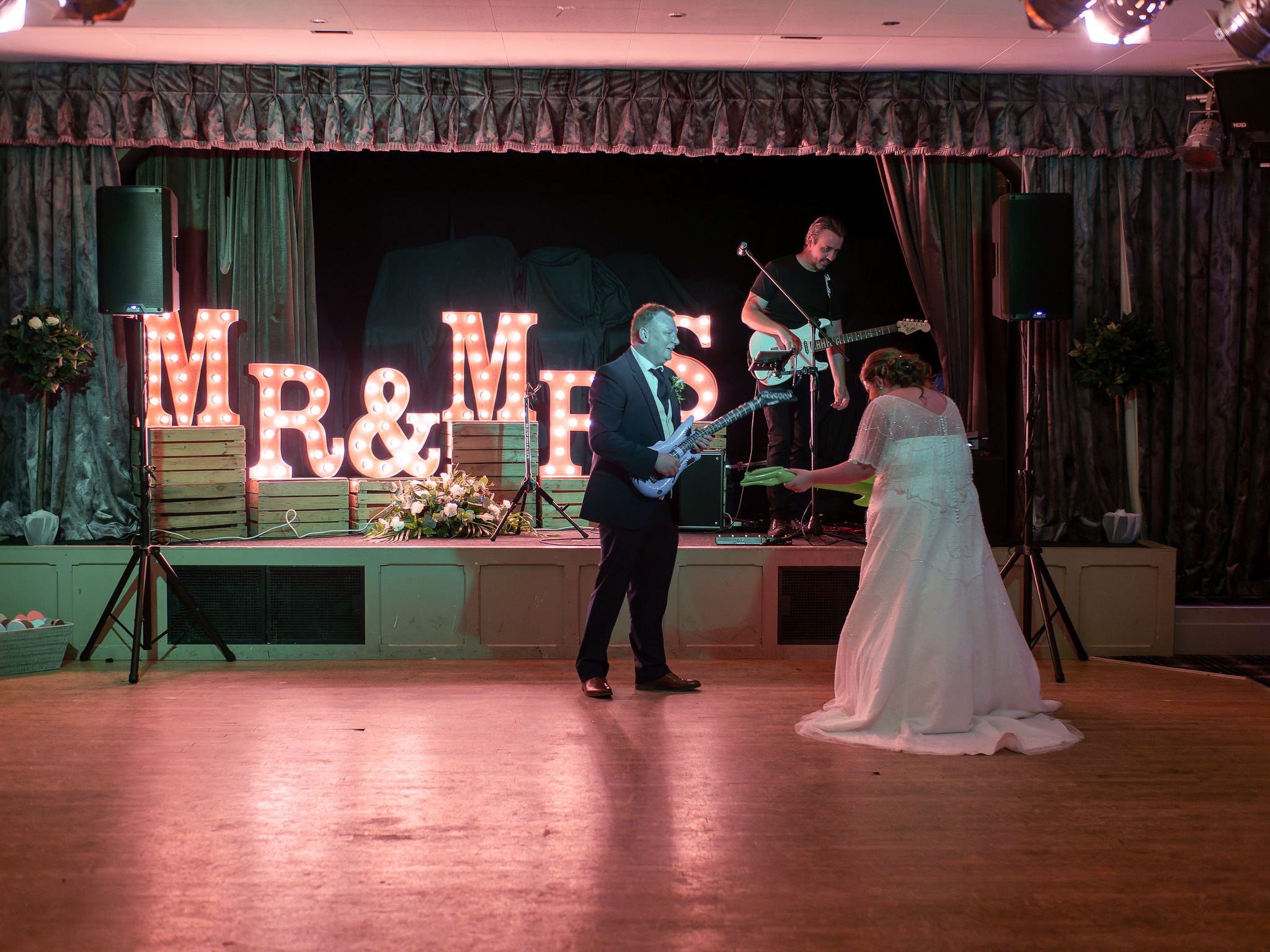 weddings at fence gate